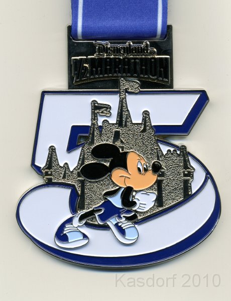 Disneyland 2010 HM Race 0540.jpg - The Disneland Half Marathon, year five medal.